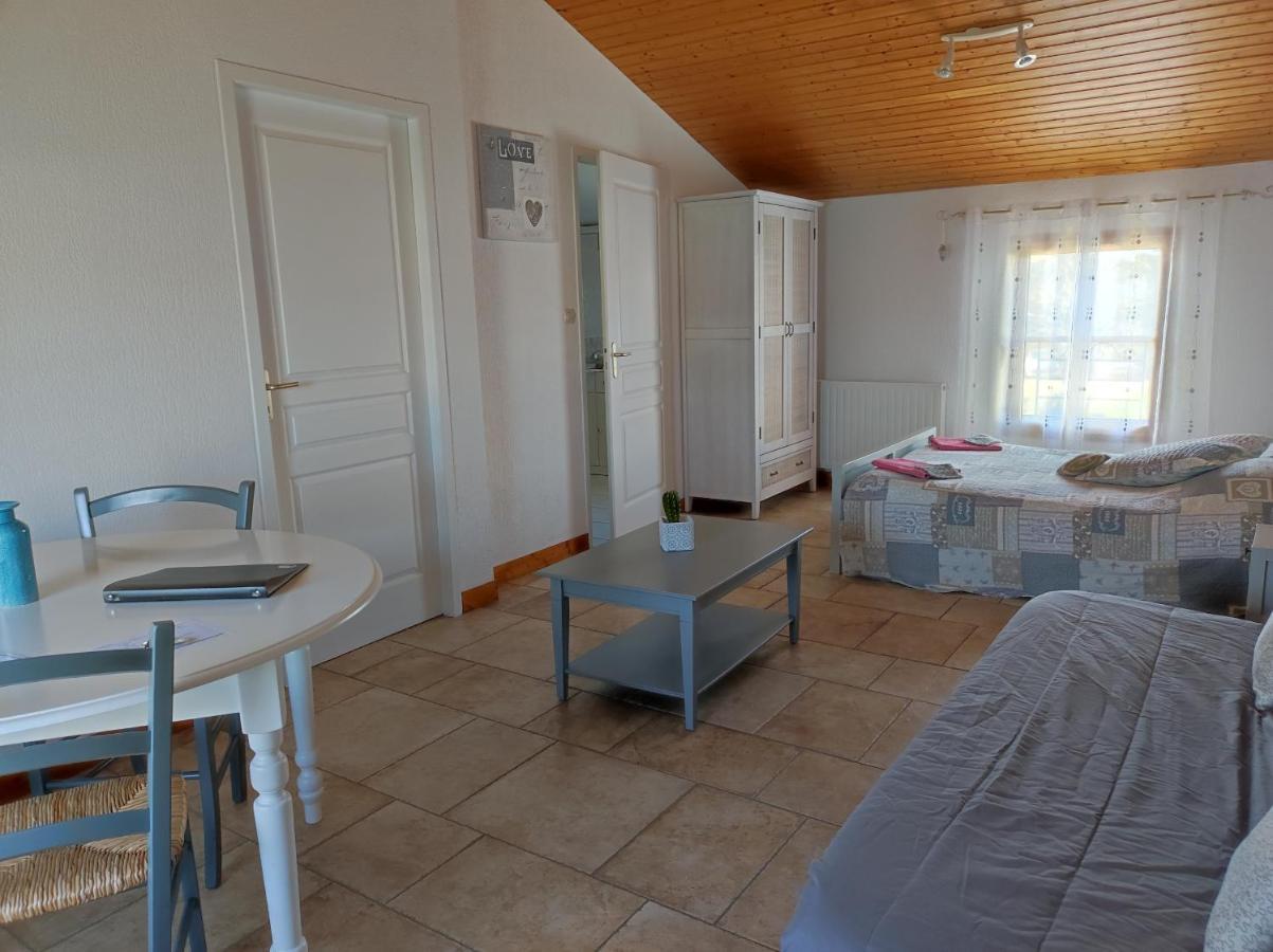 Bed and Breakfast Les Chenets Chenay  Exterior foto