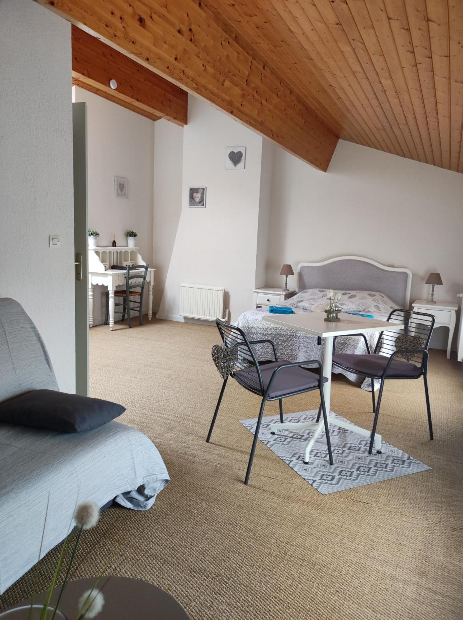 Bed and Breakfast Les Chenets Chenay  Exterior foto